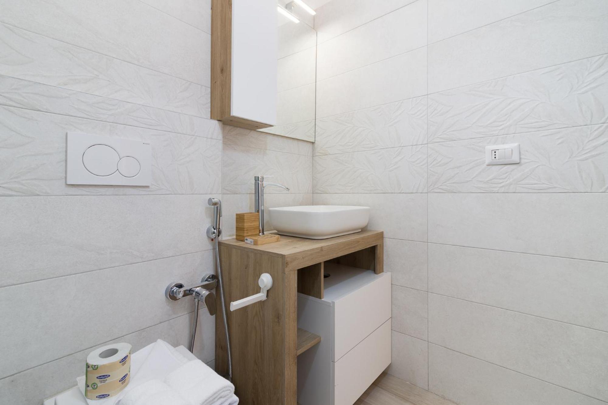 Nel Cuore Dei Navigli - Home Suite Milan Exterior photo